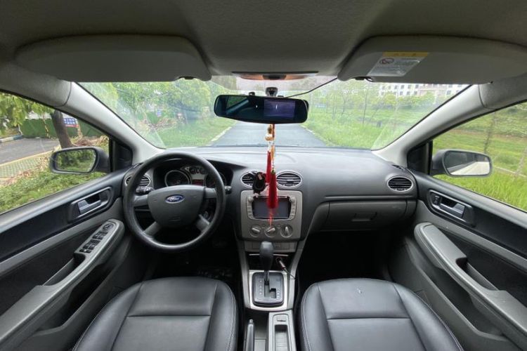 Used Ford Focus 2013 Hatchback Classic 1.8L Automatic Base Model Interior 1