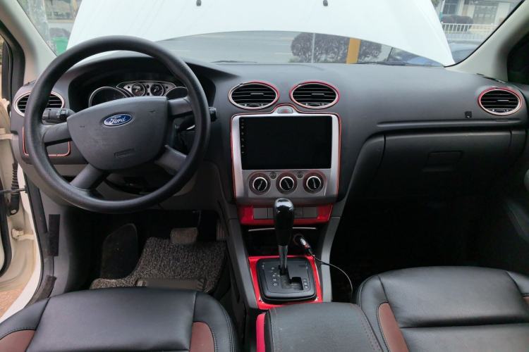 Used Ford Focus 2013 Hatchback Classic 1.8L Automatic Base Model Interior 2