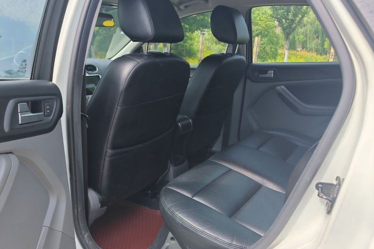 Used Ford Focus 2013 Hatchback Classic 1.8L Automatic Base Model Interior 2