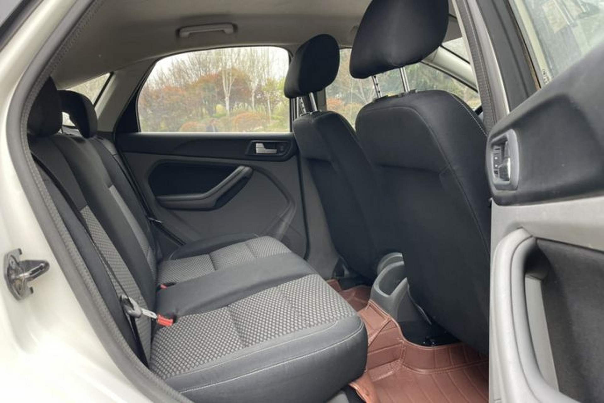 Used Ford Focus 2013 Hatchback Classic 1.8L Manual Base Model Interior 3