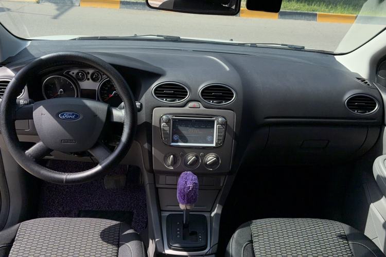 Used Ford Focus 2013 Hatchback Classic 1.8L Automatic Base Model Interior 3