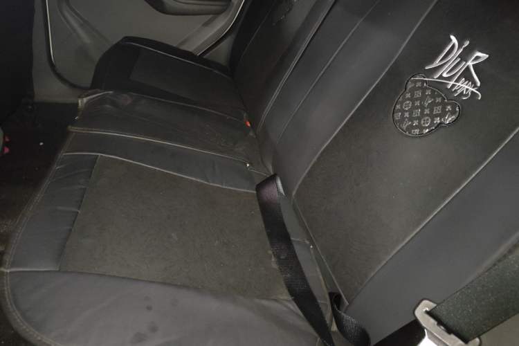Used Ford Focus 2013 Hatchback Classic 1.8L Automatic Base Model Interior 4