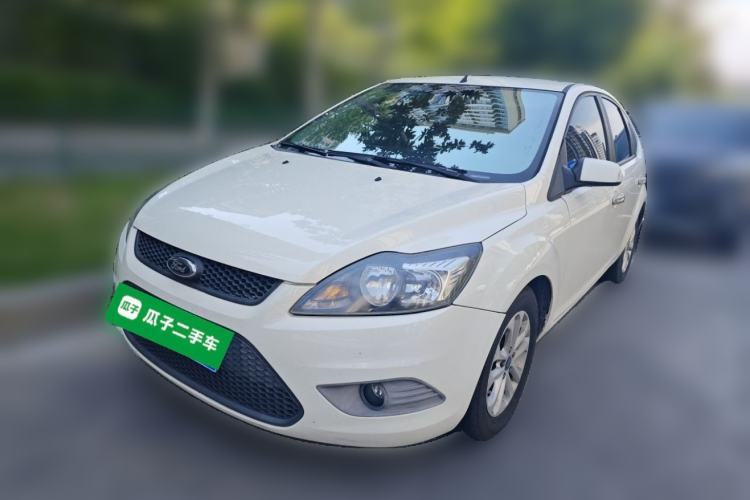 Used Ford Focus 2013 Hatchback Classic 1.8L Manual Base Model Guazi used car, China used car export, Used car for sale, Used Ford cars, Cheapest cars for sale