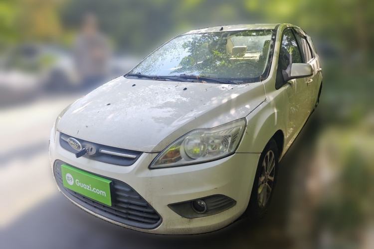 Used Ford Focus 2013 Sedan Classic 1.8L Manual Base Model Guazi used car, China used car export, Used car for sale, Used cars, Cheapest cars for sale