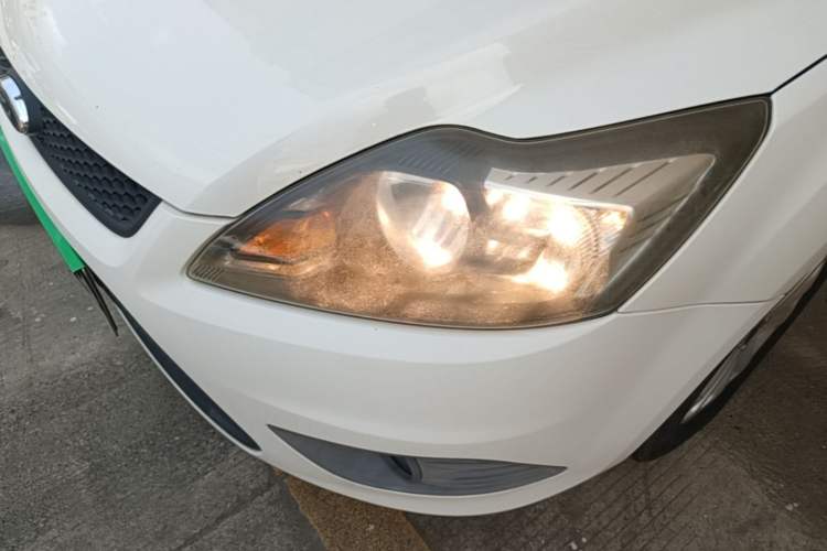 Used Ford Focus 2013 Hatchback Classic 1.8L Automatic Base Model Left Front Headlight