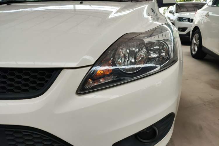 Used Ford Focus 2013 Hatchback Classic 1.8L Automatic Base Model Left Front Headlight