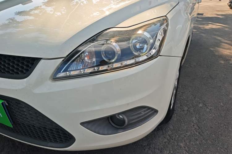 Used Ford Focus 2013 Hatchback Classic 1.8L Manual Base Model Left Front Headlight