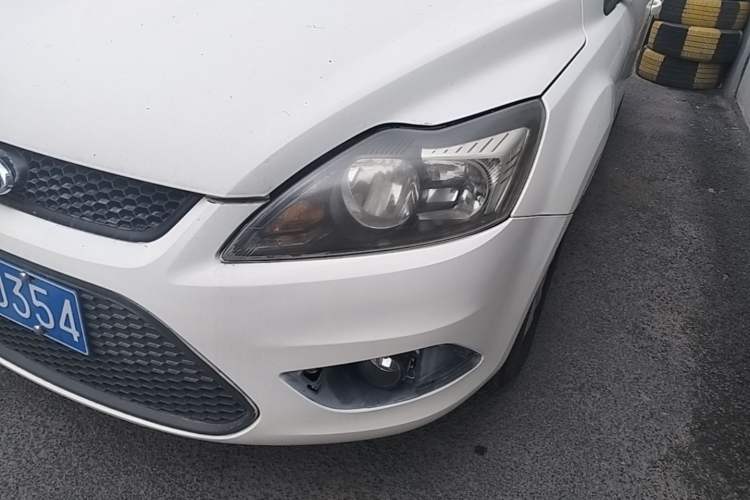 Used Ford Focus 2013 Hatchback Classic 1.8L Manual Base Model Left Front Headlight