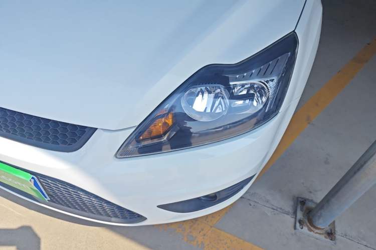 Used Ford Focus 2013 Hatchback Classic 1.8L Manual Base Model Left Front Headlight