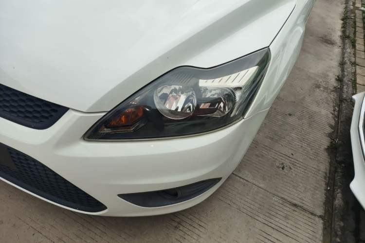 Used Ford Focus 2013 Hatchback Classic 1.8L Automatic Base Model Left Front Headlight