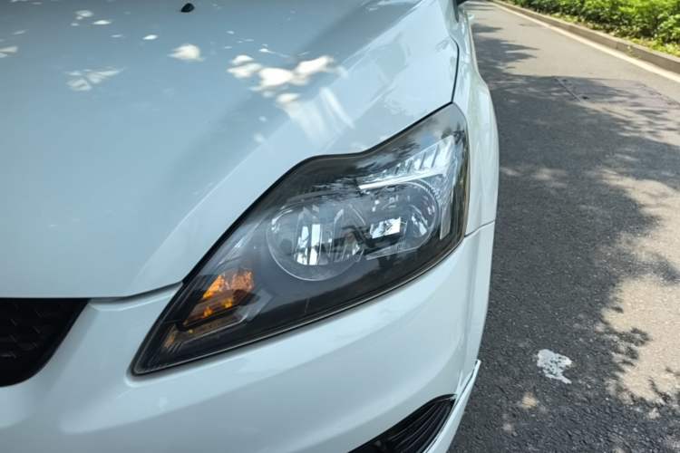 Used Ford Focus 2013 Hatchback Classic 1.8L Automatic Fashion Edition Left Front Headlight