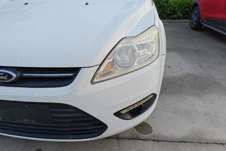 Used Ford Focus 2013 Sedan Classic 1.8L Automatic Base Model Left Front Headlight
