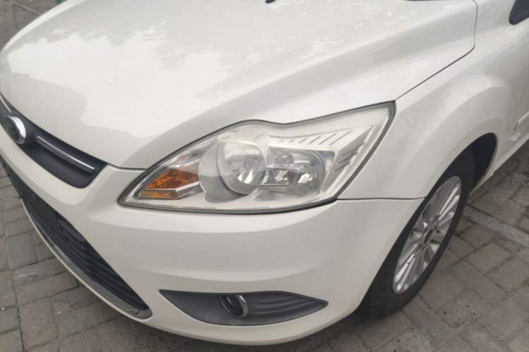 Used Ford Focus 2013 Sedan Classic 1.8L Automatic Fashion Edition Left Front Headlight