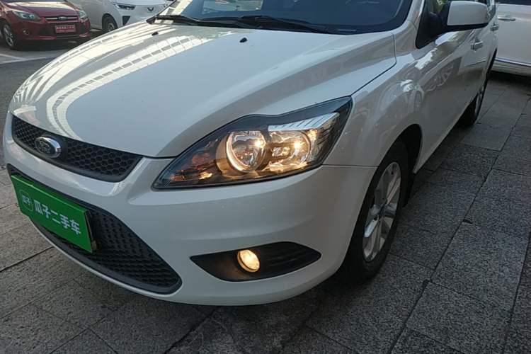 Used Ford Focus 2013 Hatchback Classic 1.8L Automatic Base Model Left Front Headlight
