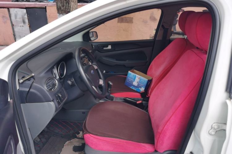 Used Ford Focus 2013 Hatchback Classic 1.8L Manual Base Model Left Front Seat