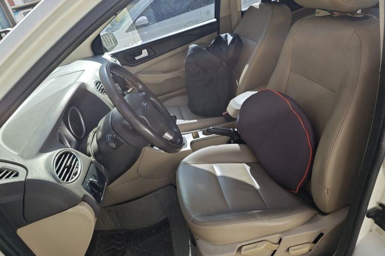 Used Ford Focus 2013 Sedan Classic 1.8L Manual Fashion Edition Left Front Seat
