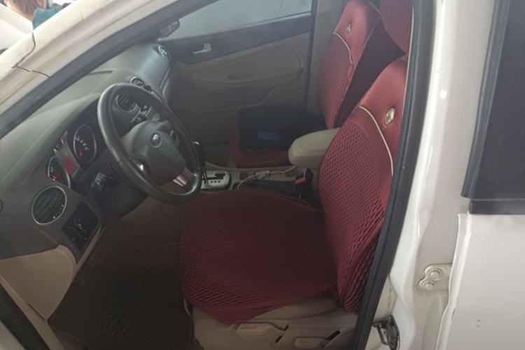 Used Ford Focus 2013 Hatchback Classic 1.8L Automatic Fashion Edition Left Front Seat