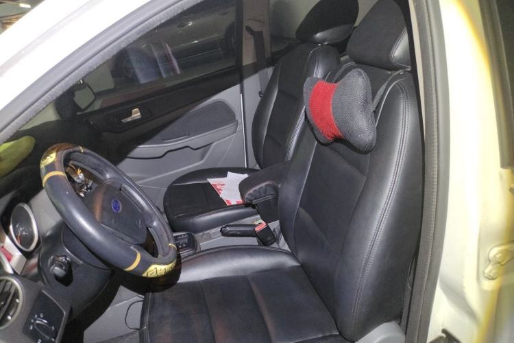 Used Ford Focus 2013 Hatchback Classic 1.8L Automatic Base Model Left Front Seat