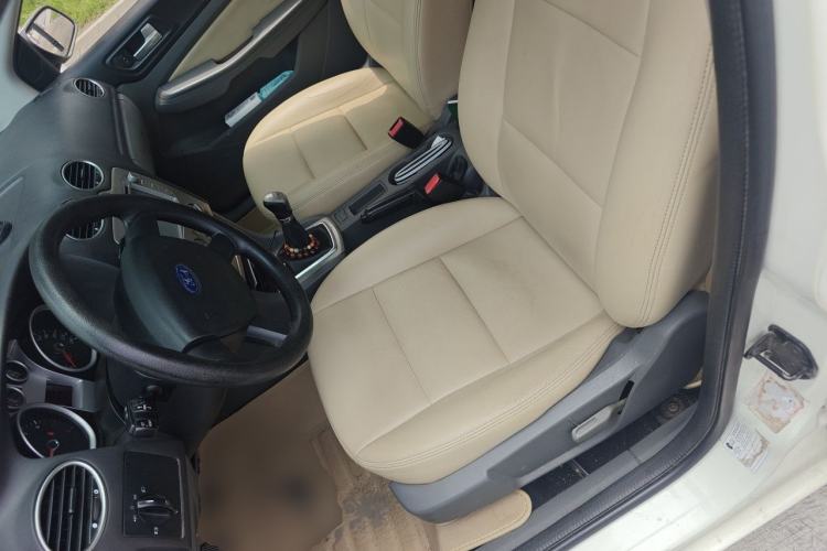Used Ford Focus 2013 Hatchback Classic 1.8L Manual Base Model Left Front Seat
