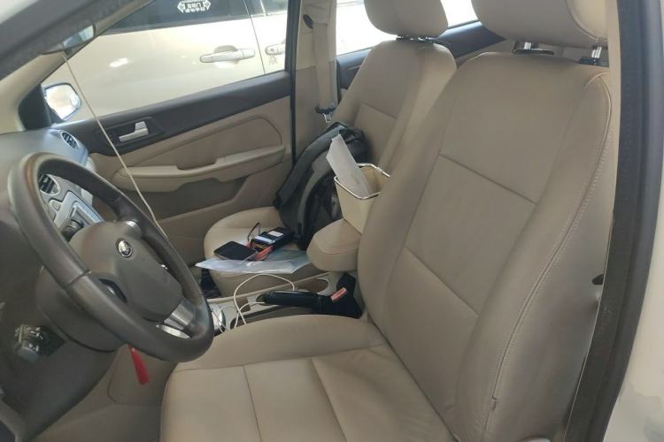 Used Ford Focus 2013 Sedan Classic 1.8L Automatic Fashion Edition Left Front Seat