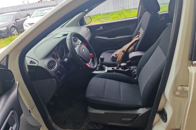 Used Ford Focus 2013 Hatchback Classic 1.8L Manual Base Model Left Front Seat