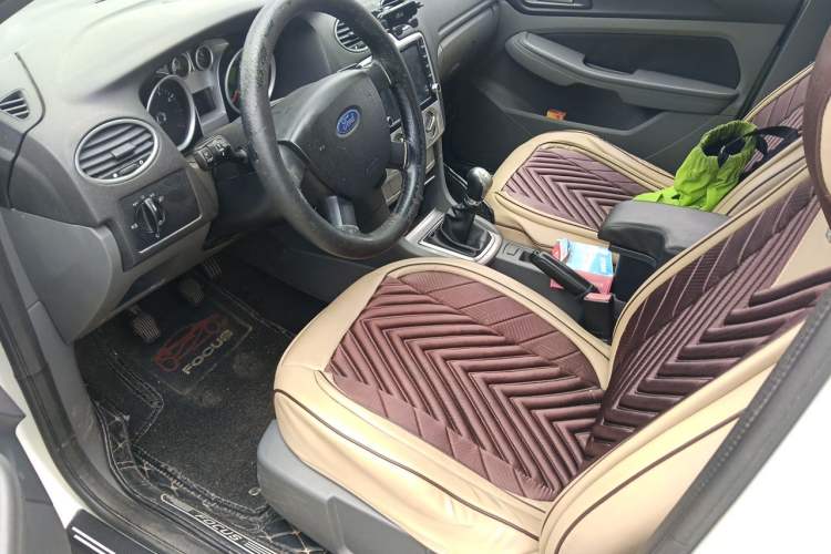 Used Ford Focus 2013 Hatchback Classic 1.8L Manual Base Model Left Front Seat