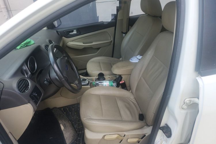 Used Ford Focus 2013 Hatchback Classic 1.8L Automatic Fashion Edition Left Front Seat