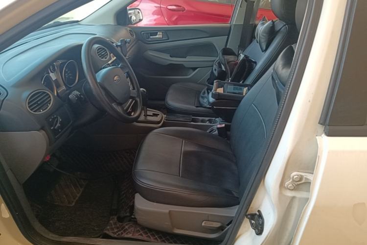 Used Ford Focus 2013 Hatchback Classic 1.8L Automatic Base Model Left Front Seat