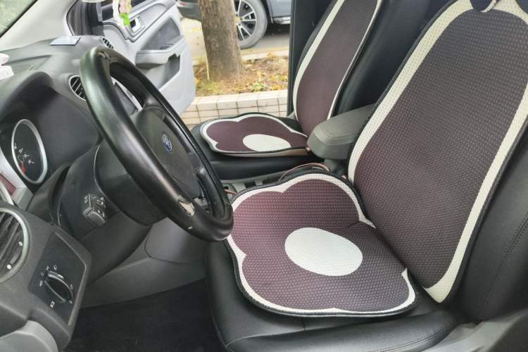 Used Ford Focus 2013 Hatchback Classic 1.8L Automatic Millionth Anniversary Edition Left Front Seat
