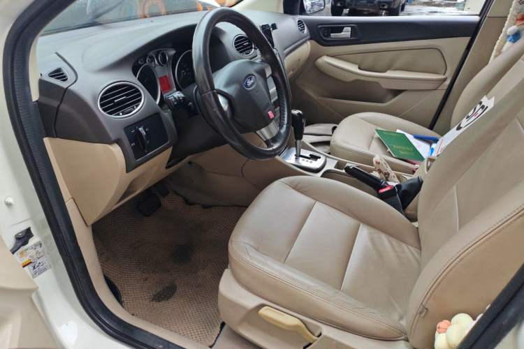 Used Ford Focus 2013 Hatchback Classic 1.8L Automatic Base Model Left Front Seat