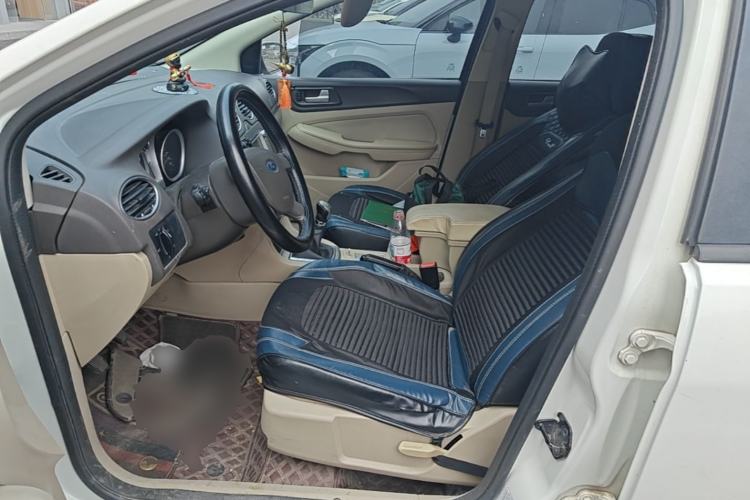 Used Ford Focus 2013 Sedan Classic 1.8L Manual Base Model Left Front Seat