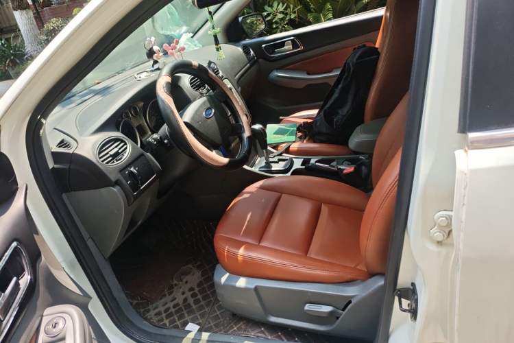 Used Ford Focus 2013 Hatchback Classic 1.8L Automatic Millionth Anniversary Edition Left Front Seat
