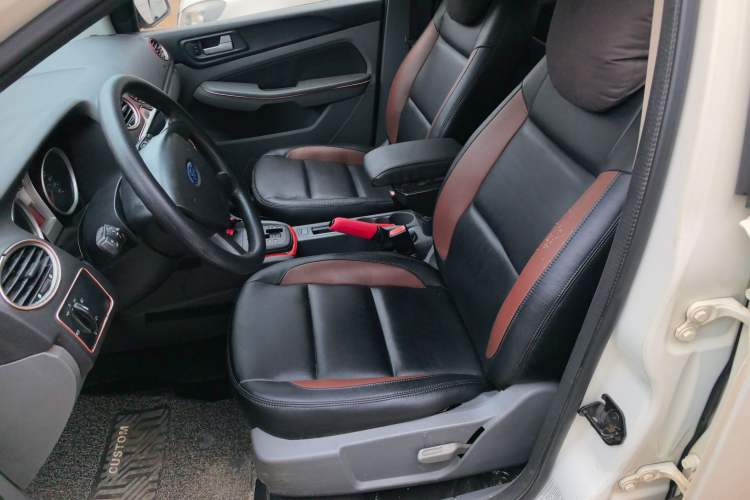 Used Ford Focus 2013 Hatchback Classic 1.8L Automatic Base Model Left Front Seat