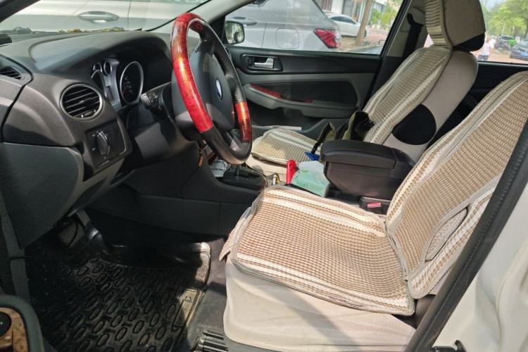 Used Ford Focus 2013 Hatchback Classic 1.8L Automatic Base Model Left Front Seat