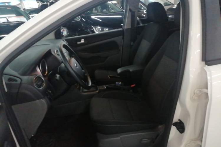 Used Ford Focus 2013 Hatchback Classic 1.8L Automatic Base Model Left Front Seat