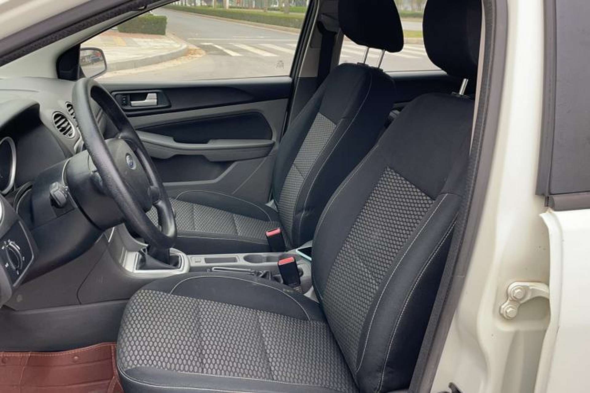 Used Ford Focus 2013 Hatchback Classic 1.8L Manual Base Model Left Front Seat