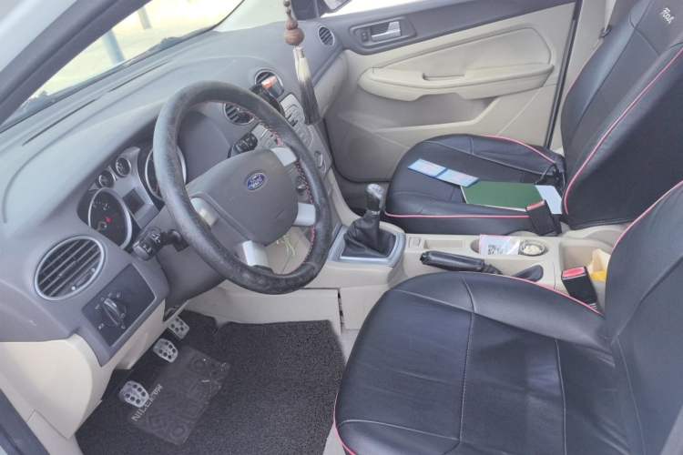 Used Ford Focus 2013 Sedan Classic 1.8L Manual Base Model Left Front Seat