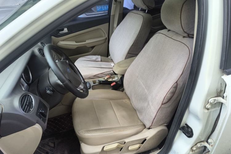 Used Ford Focus 2013 Hatchback Classic 1.8L Automatic Fashion Edition Left Front Seat