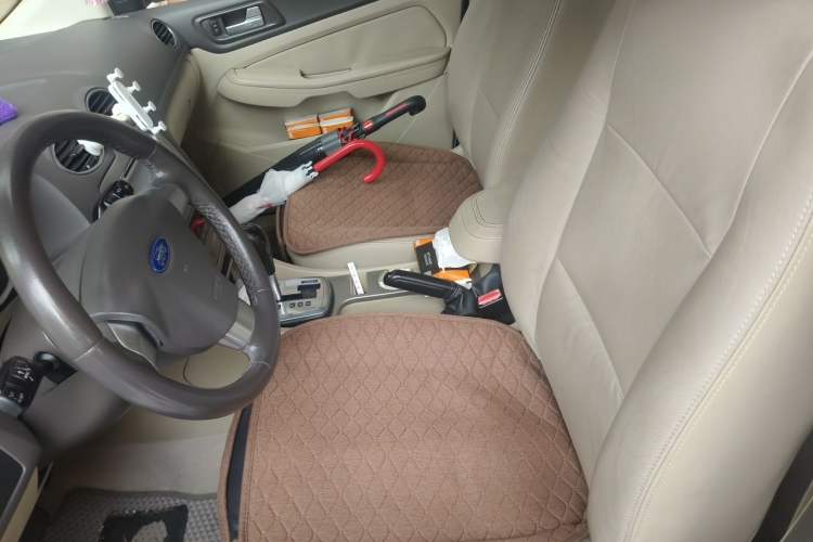 Used Ford Focus 2013 Sedan Classic 1.8L Automatic Fashion Edition Left Front Seat