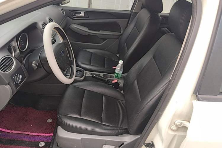 Used Ford Focus 2013 Hatchback Classic 1.8L Automatic Base Model Left Front Seat