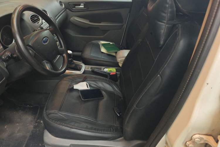Used Ford Focus 2013 Hatchback Classic 1.8L Manual Base Model Left Front Seat