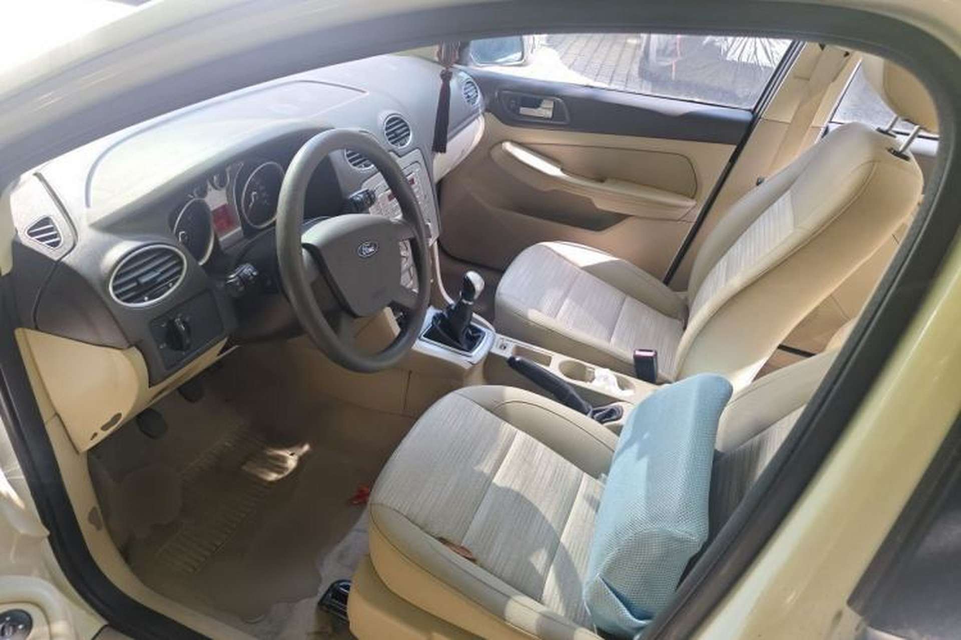Used Ford Focus 2013 Sedan Classic 1.8L Manual Base Model Left Front Seat
