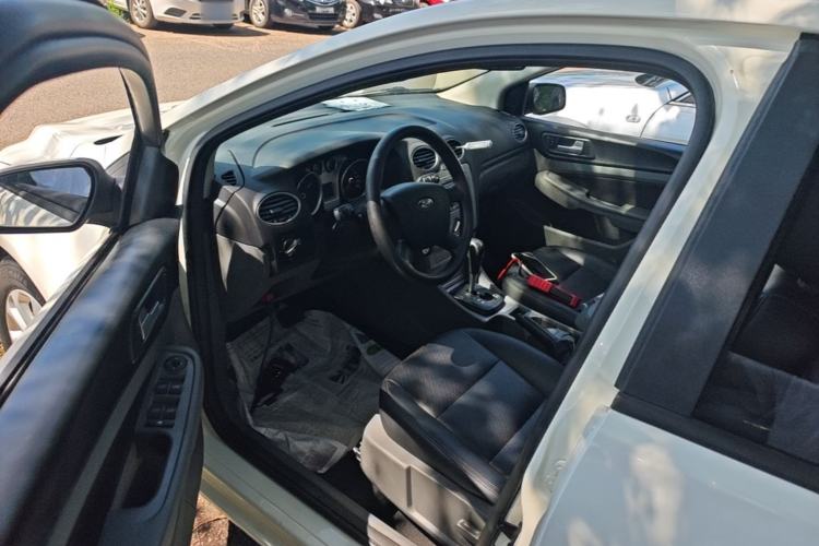 Used Ford Focus 2013 Hatchback Classic 1.8L Automatic Millionth Anniversary Edition Left Front Seat