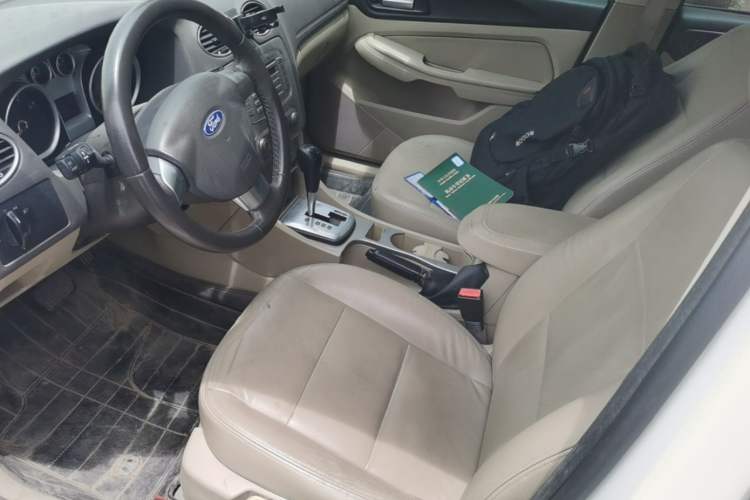Used Ford Focus 2013 Hatchback Classic 1.8L Automatic Fashion Edition Left Front Seat