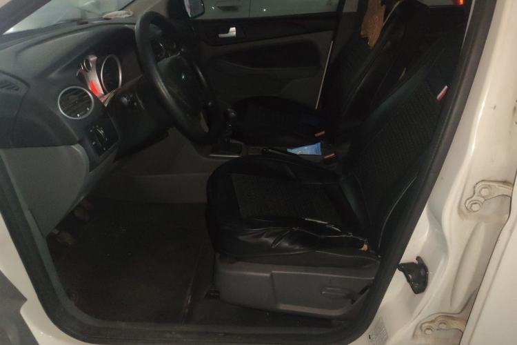 Used Ford Focus 2013 Hatchback Classic 1.8L Manual Base Model Left Front Seat
