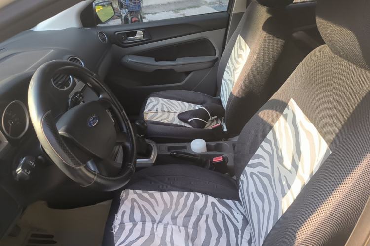 Used Ford Focus 2013 Hatchback Classic 1.8L Manual Base Model Left Front Seat