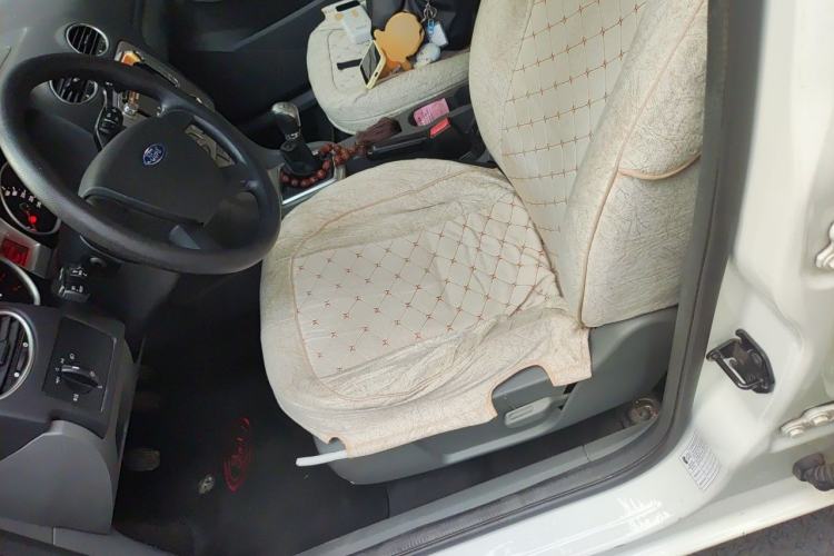 Used Ford Focus 2013 Hatchback Classic 1.8L Manual Base Model Left Front Seat