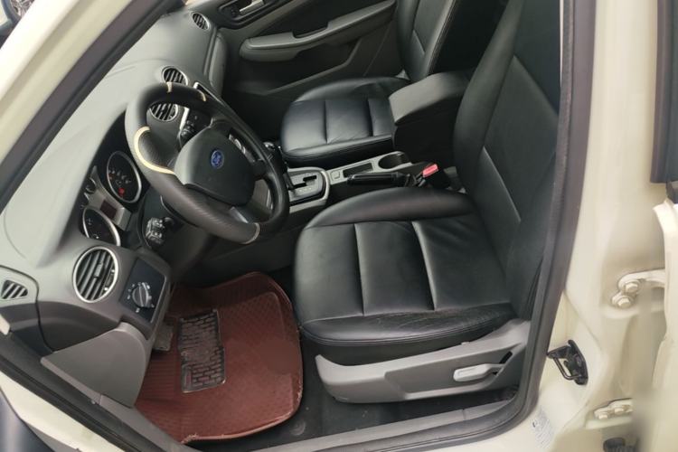 Used Ford Focus 2013 Hatchback Classic 1.8L Automatic Base Model Left Front Seat