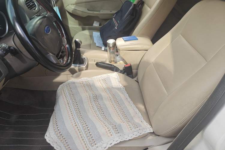Used Ford Focus 2013 Sedan Classic 1.8L Manual Base Model Left Front Seat