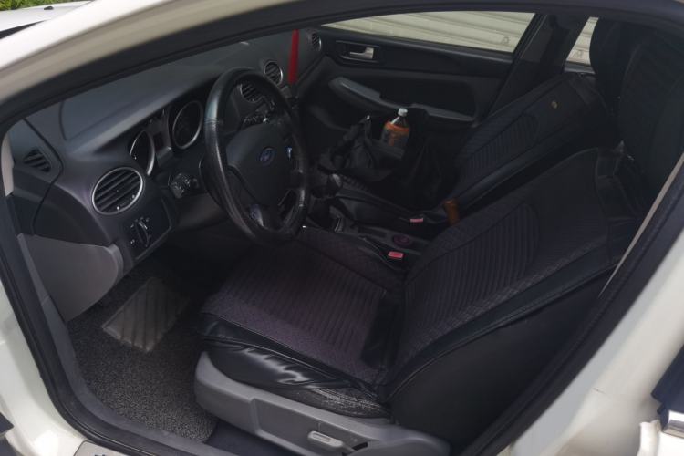 Used Ford Focus 2013 Hatchback Classic 1.8L Manual Base Model Left Front Seat